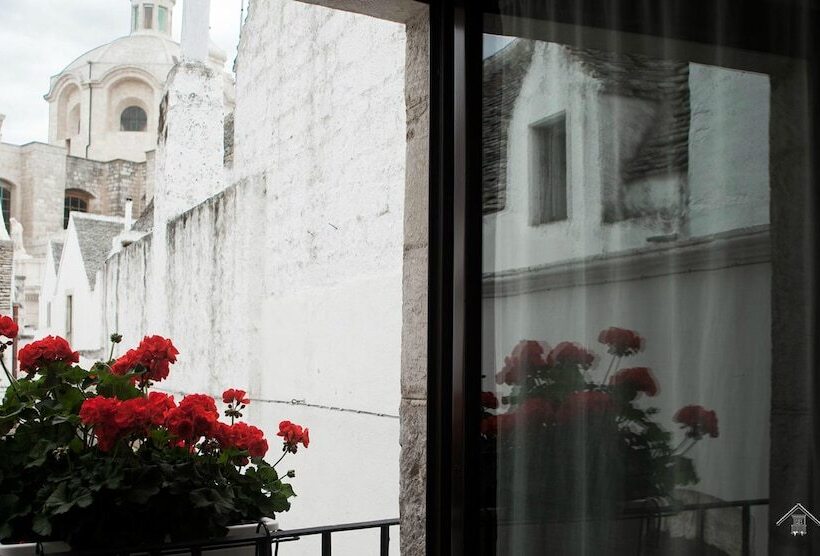 هتل Albergo Diffuso Sotto Le Cummerse