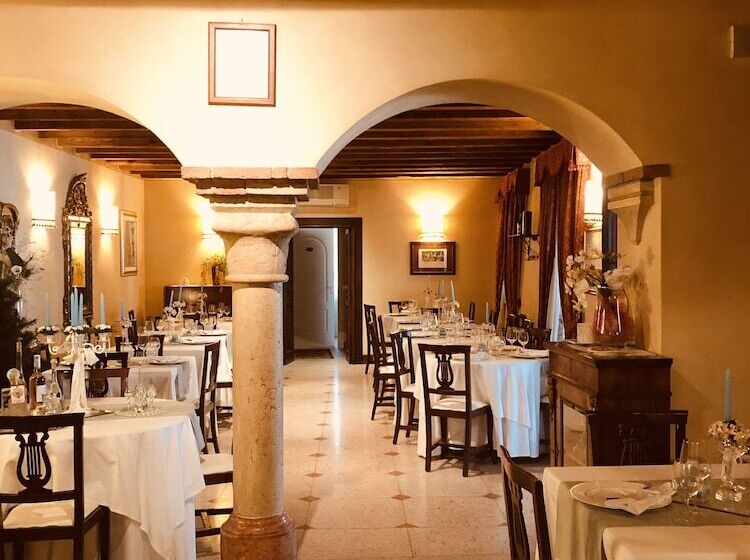 فندق Antica Dimora Corte Impero