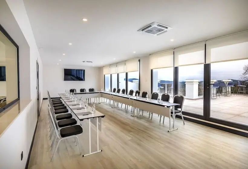 ホテル Barceló Aracena