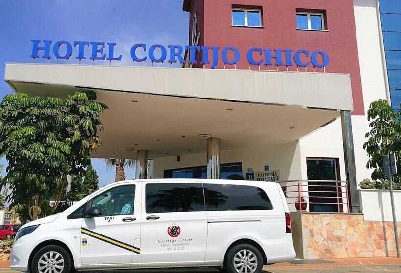 בית מלון כפרי Cortijo Chico Málaga Airport