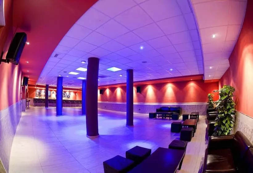 호텔 Cortijo Chico Málaga Airport