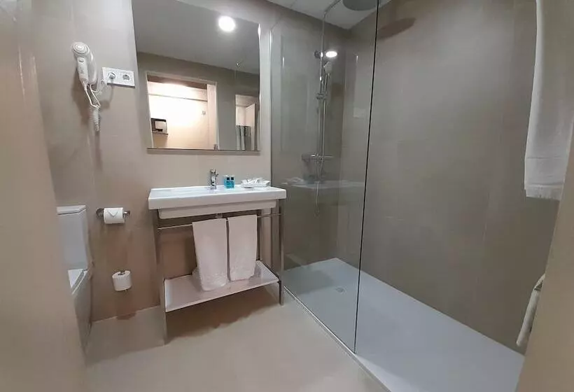 Hotelli Eco Alcala Suites