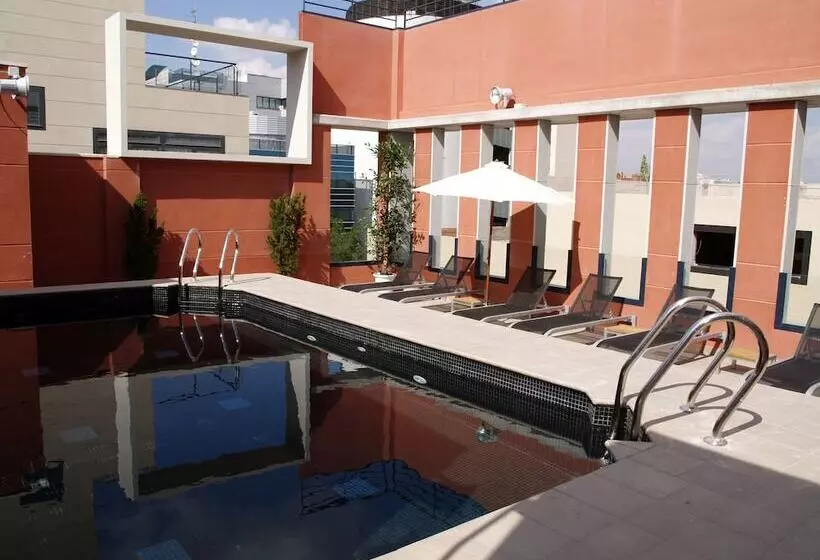 Hotelli Eco Alcala Suites