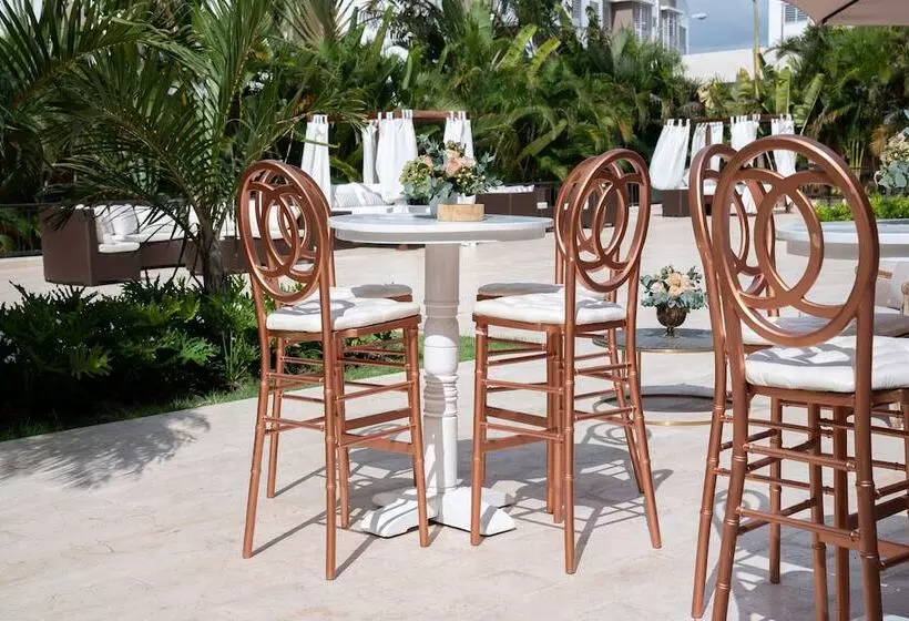 هتل Hodelpa Garden Court