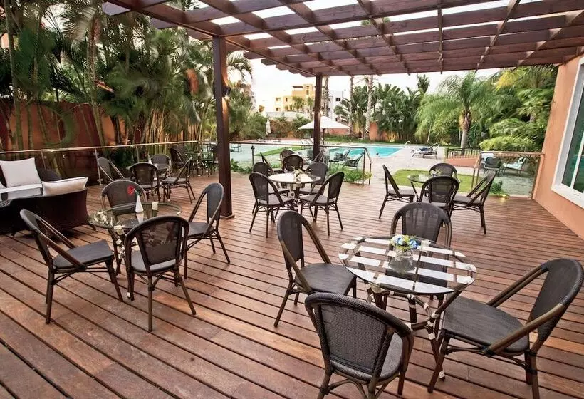 هتل Hodelpa Garden Court