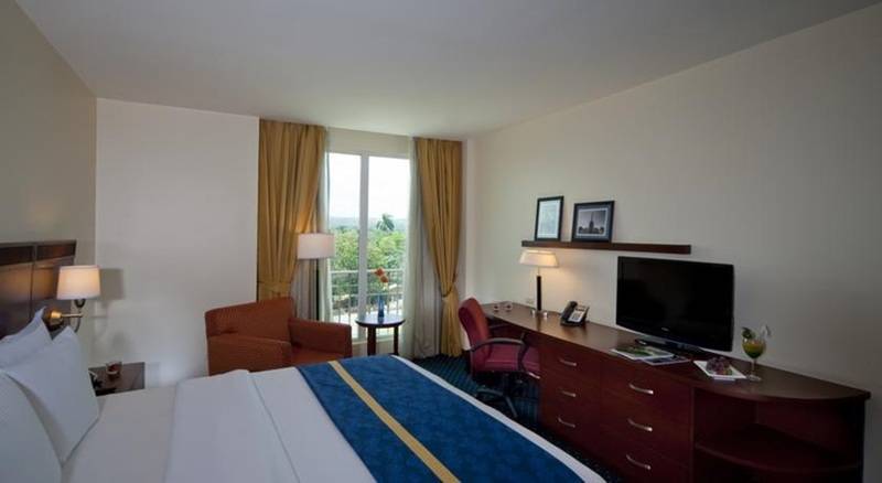 هتل Hodelpa Garden Court