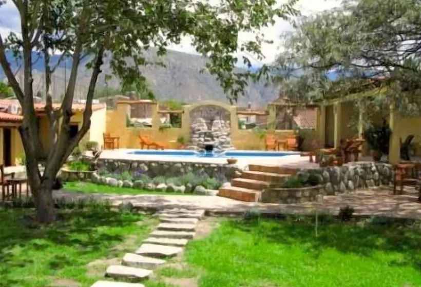 هتل Hostal Killari