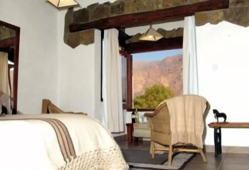 هتل Hostal Killari