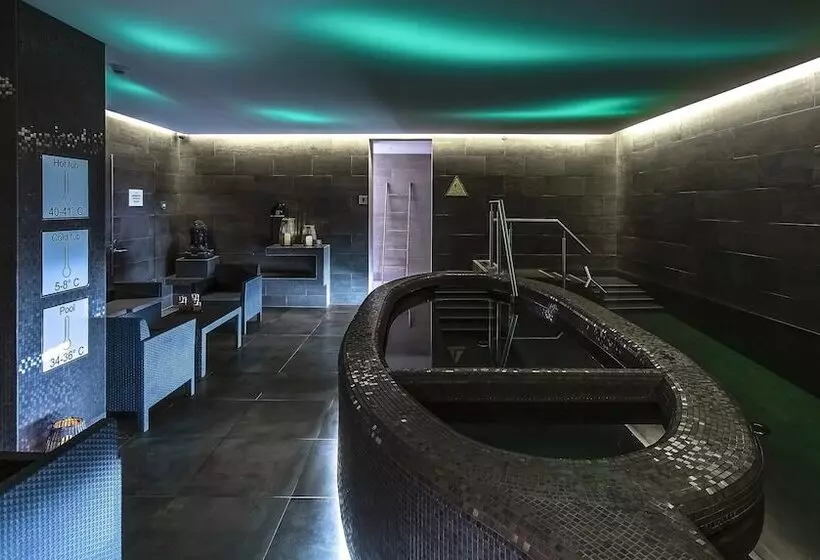 هتل ísland   Spa & Wellness