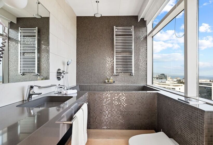 هتل ísland   Spa & Wellness