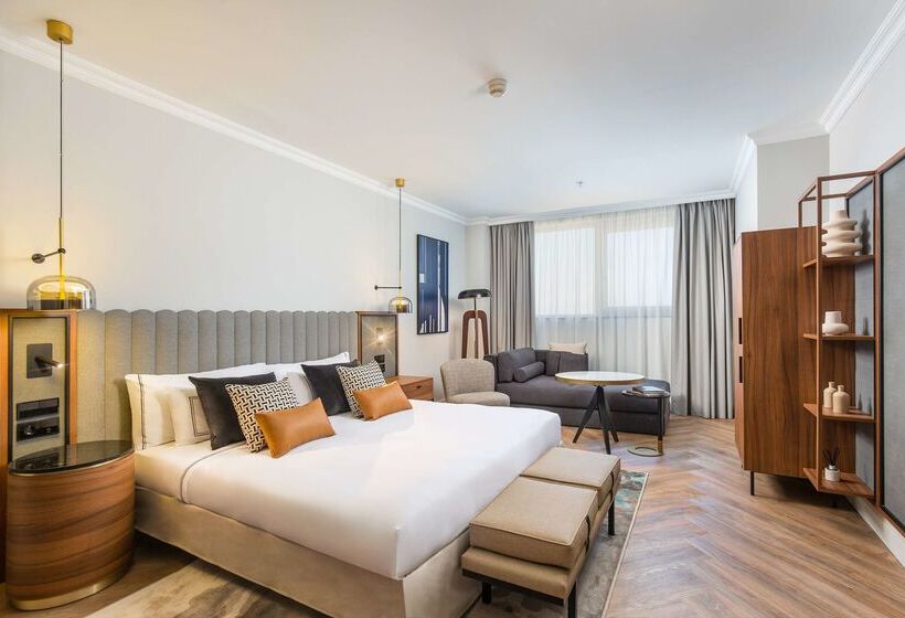 هتل Meliá Valencia