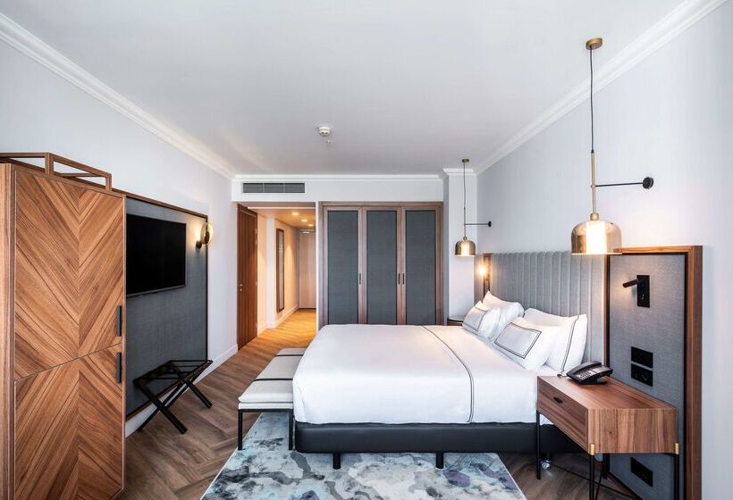 هتل Meliá Valencia