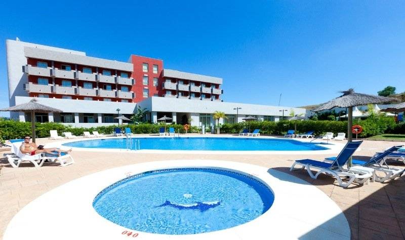 בית מלון כפרי Montera Plaza