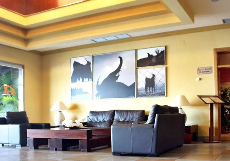 酒店 Montera Plaza