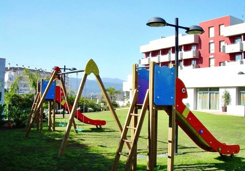 בית מלון כפרי Montera Plaza