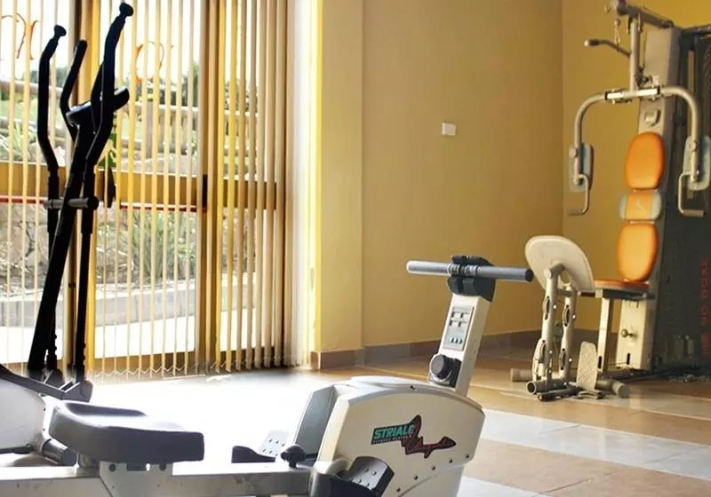 酒店 Montera Plaza