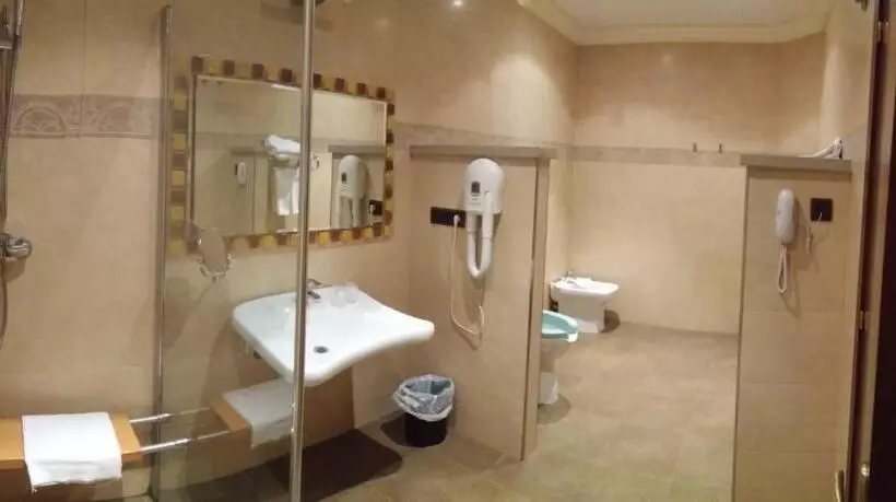 هتل Palacio De La Magdalena