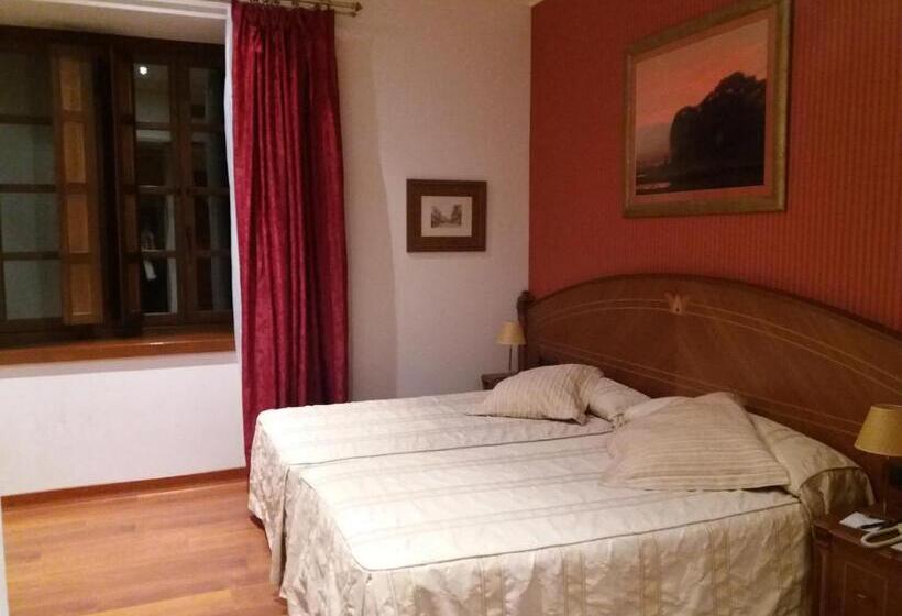 فندق Palacio De La Magdalena