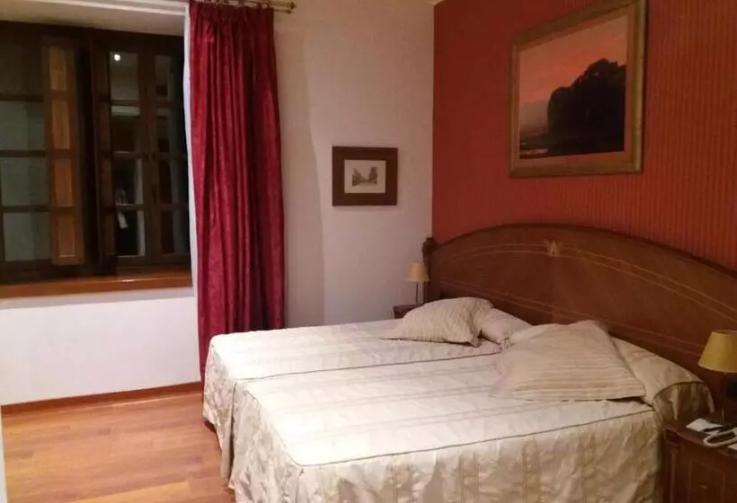 هتل Palacio De La Magdalena