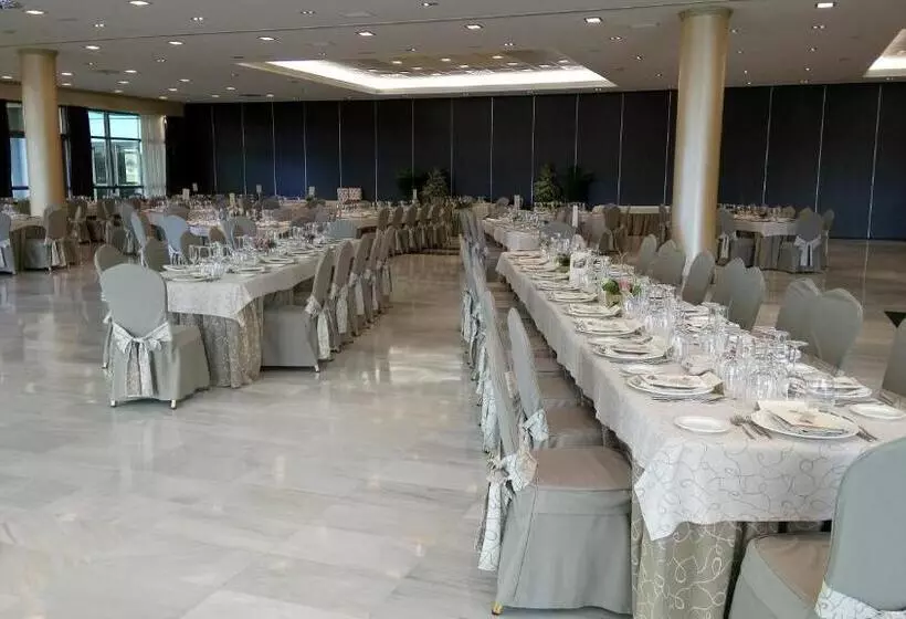 هتل Palacio De La Magdalena