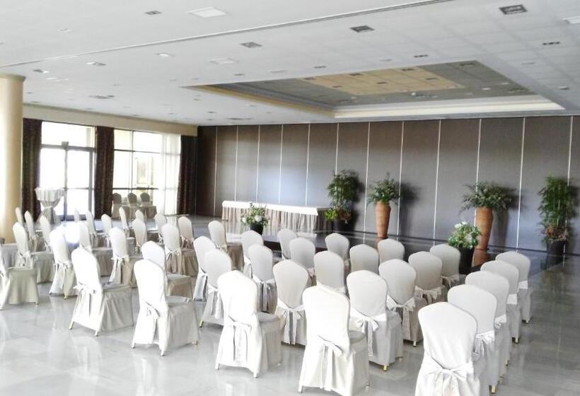 فندق Palacio De La Magdalena