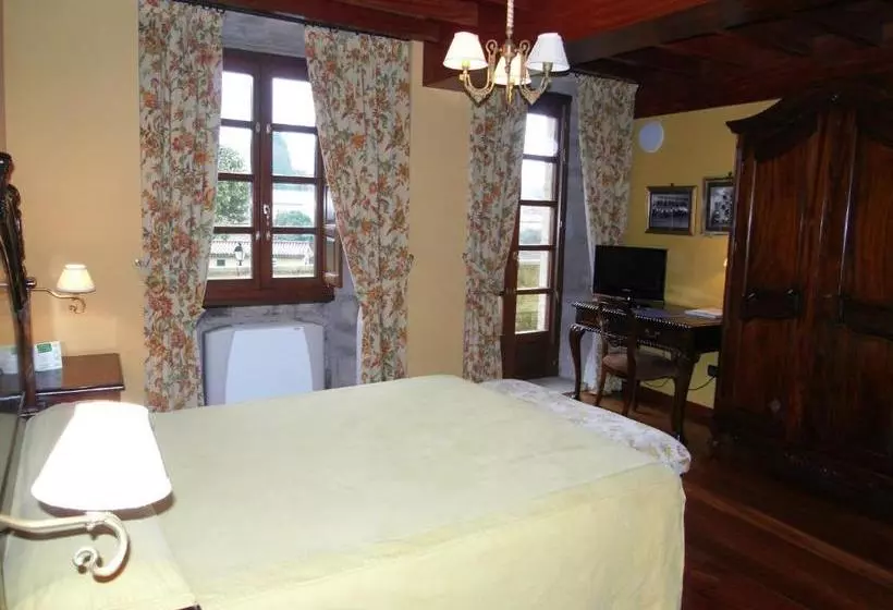 فندق Pazo De Adrán