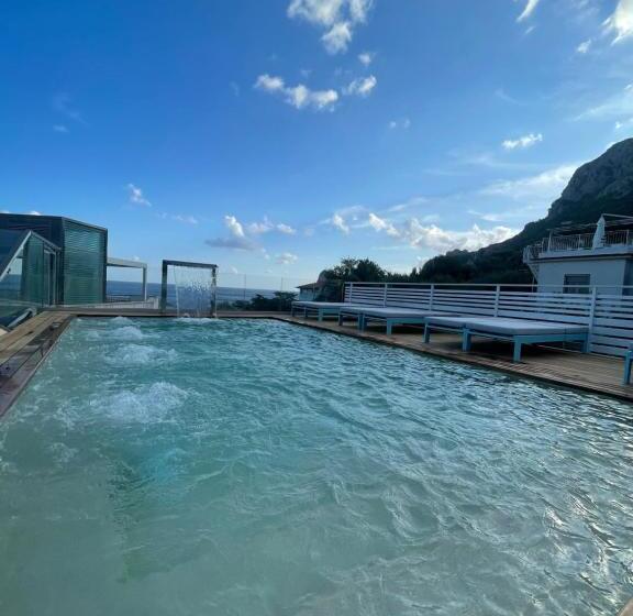 ホテル Punta Campanella Resort & Spa