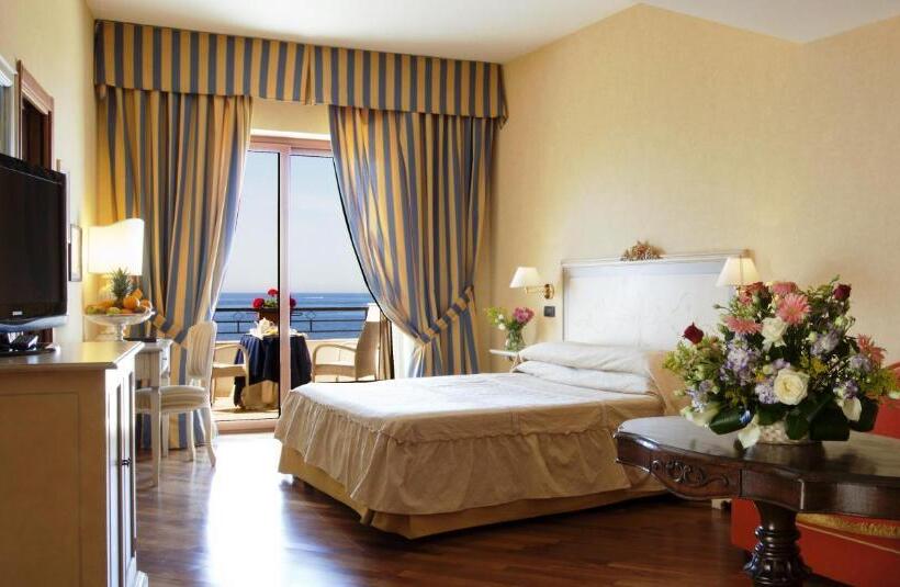 ホテル Punta Campanella Resort & Spa