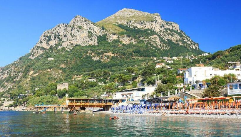 ホテル Punta Campanella Resort & Spa