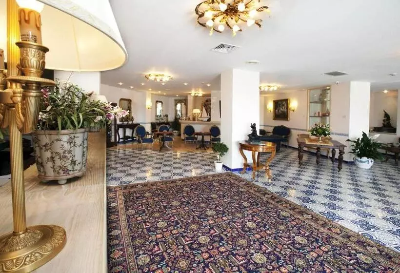 فندق Punta Campanella Resort & Spa