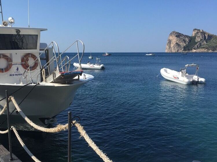 ホテル Punta Campanella Resort & Spa