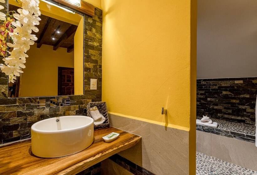 فندق Suites La Hacienda