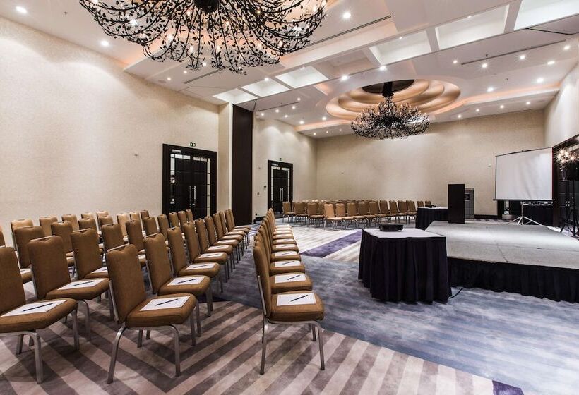 בית מלון כפרי Ax The Palace