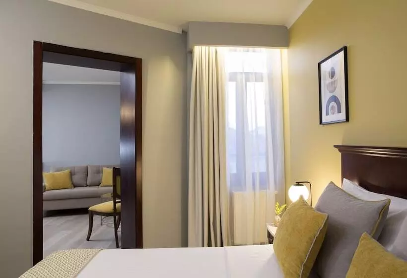 هتل Venezia By Zeus International