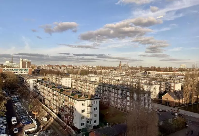 Xo Hotels Blue Tower