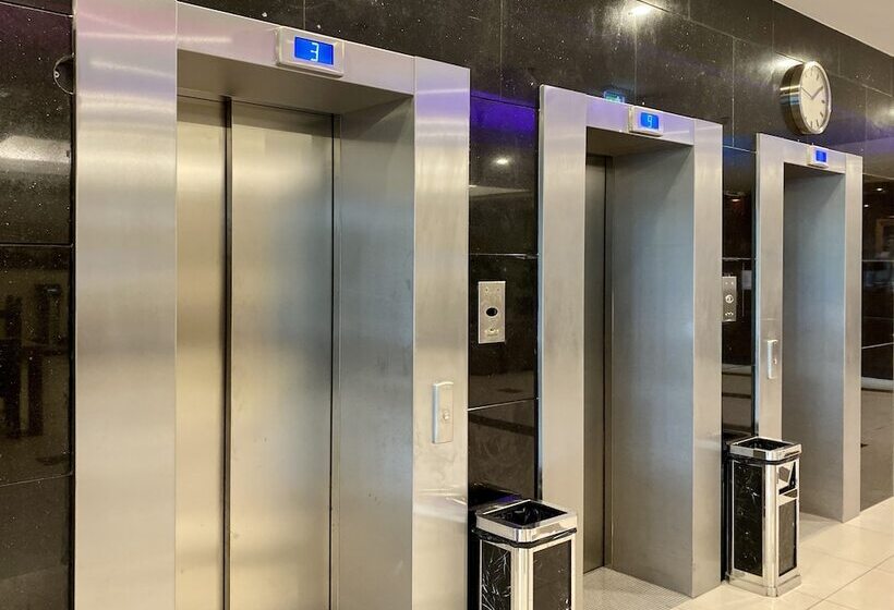 Xo Hotels Blue Tower