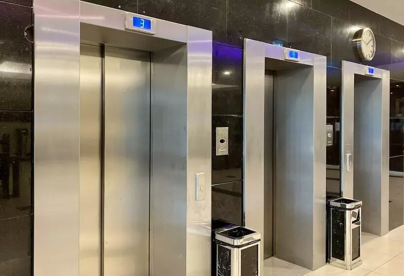 Xo Hotels Blue Tower