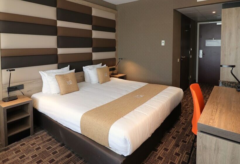 Xo Hotels Blue Tower