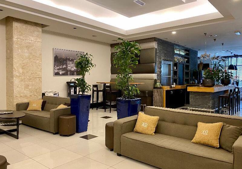 Xo Hotels Blue Tower