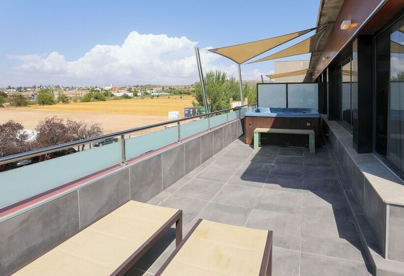 Отель Yit Conquista De Granada