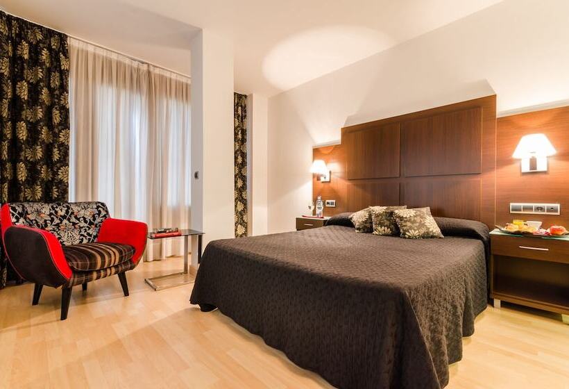 Отель Yit Conquista De Granada