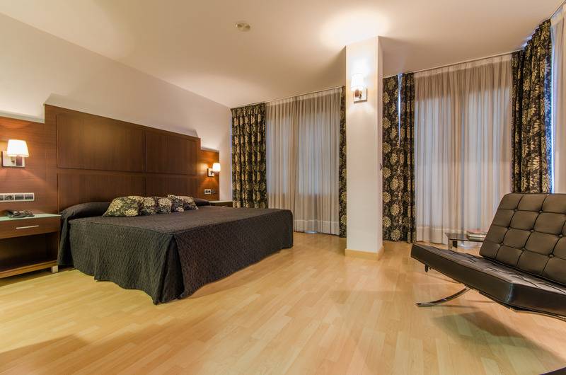 Отель Yit Conquista De Granada