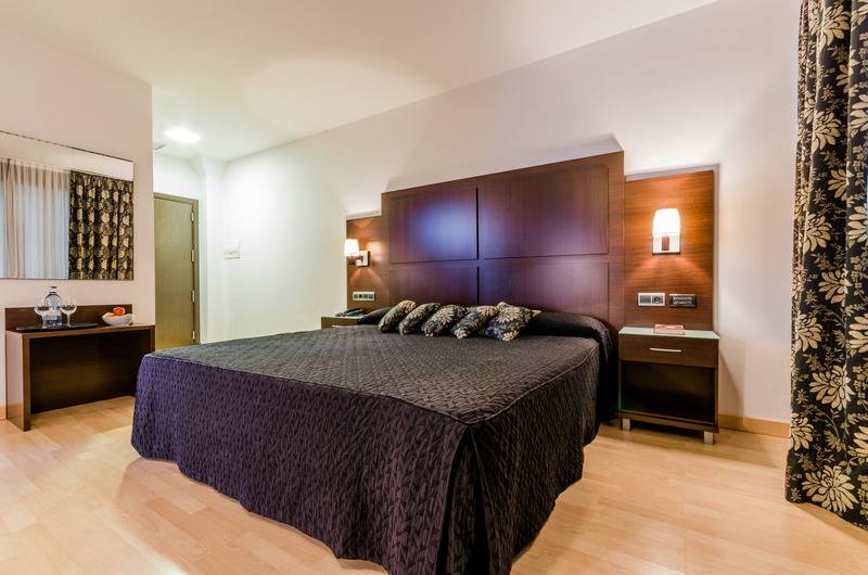 Отель Yit Conquista De Granada