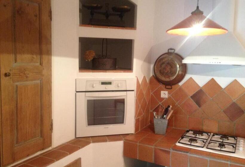 Bed and Breakfast L'abri Du Poète