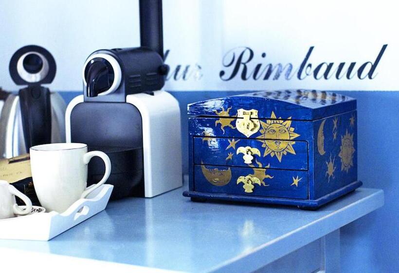 Bed and Breakfast L'abri Du Poète