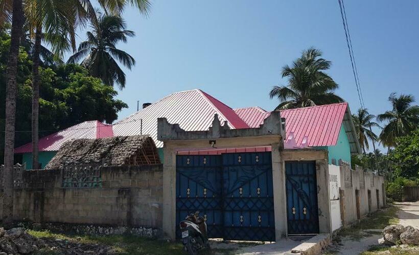 Aamiaismajoitus (B&B) Utulivu House