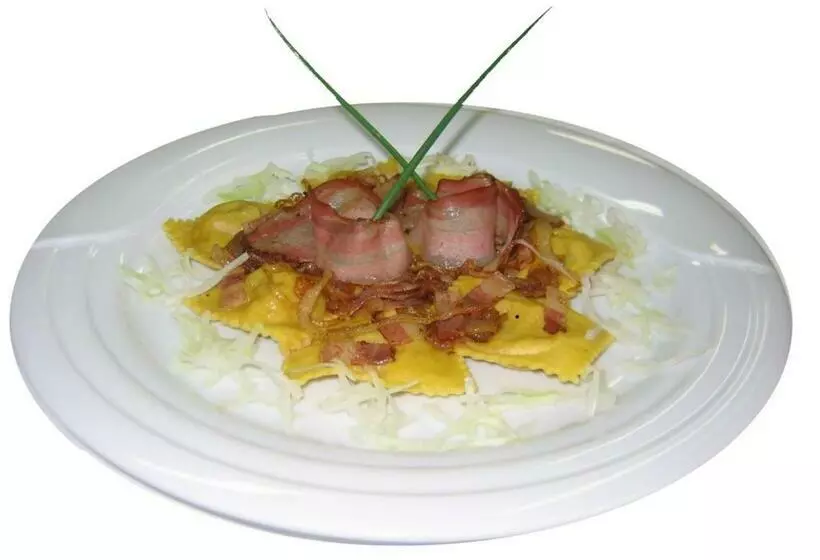 ホテル Gasthof Zur Sonne