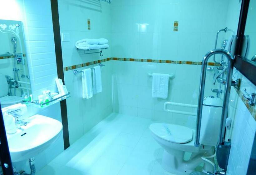 فندق Kallelys Park Inn, Chalakudy ,thrissur