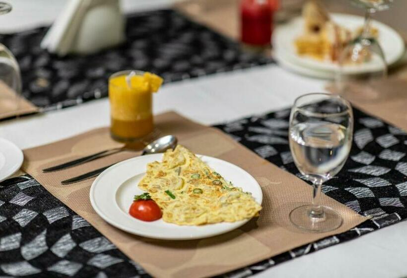 فندق Kallelys Park Inn, Chalakudy ,thrissur