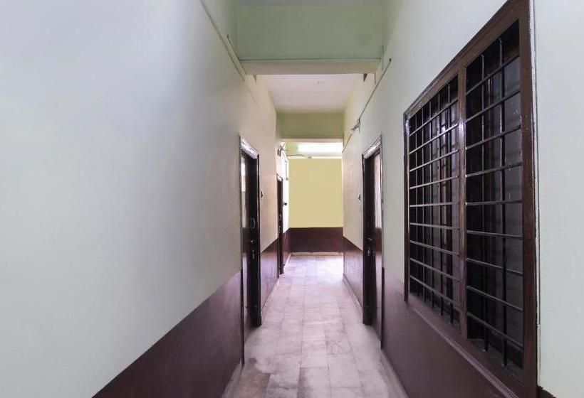 בית מלון כפרי Spot On 69272 Shiridi Sai Guest House